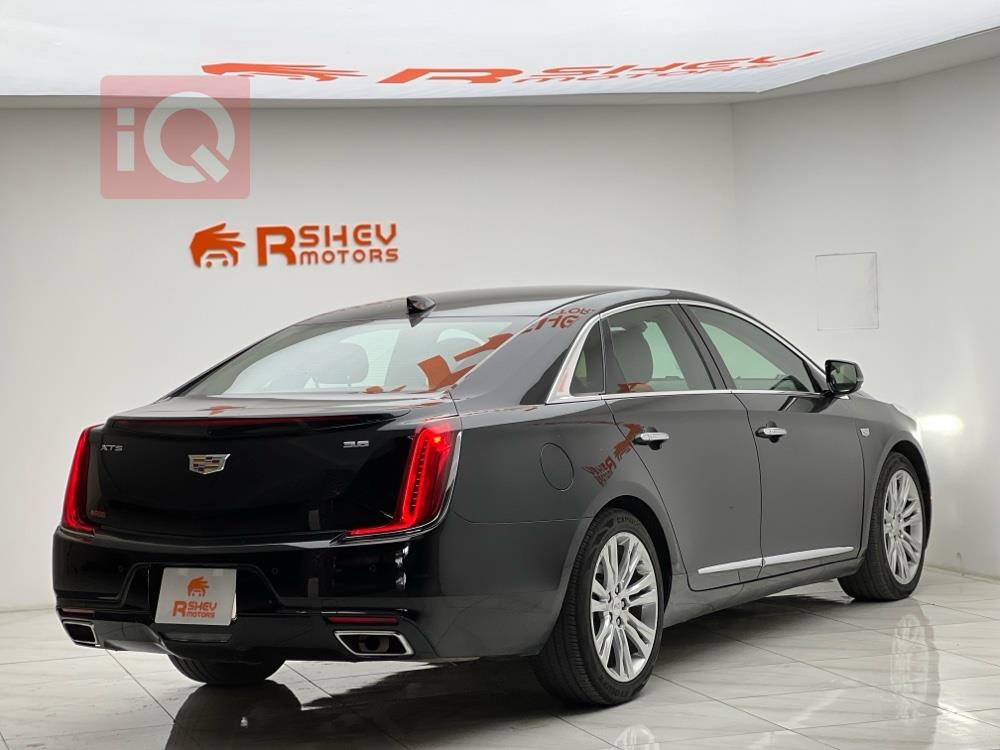 كاديلاك XTS
